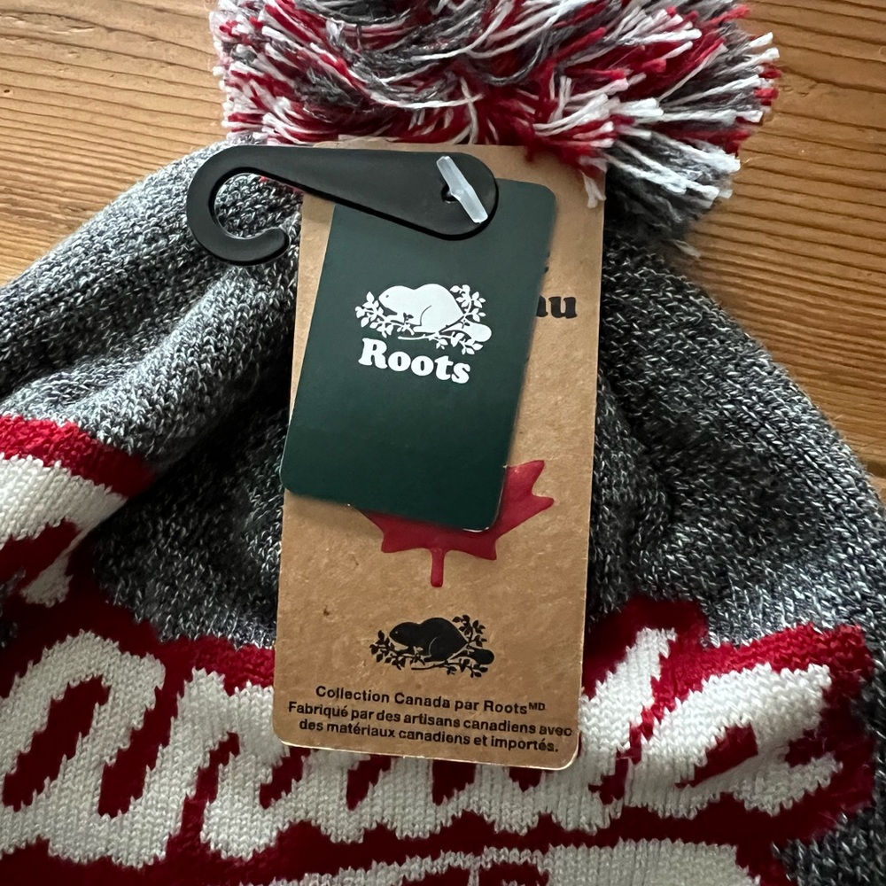 Knit Hat - Roots NWT - Picture 2 of 3